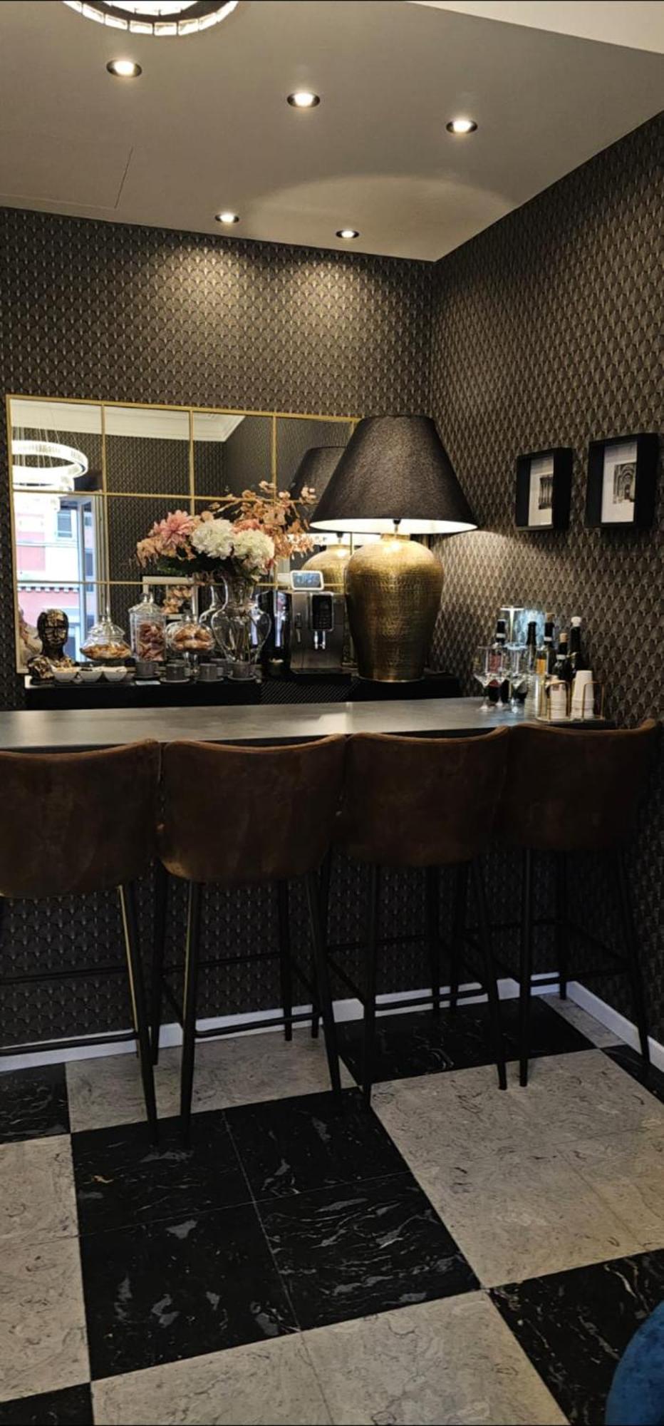 Stoa Boutique